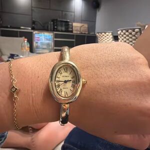 Baignoire Vintage Gold Oval Bracelet Watch